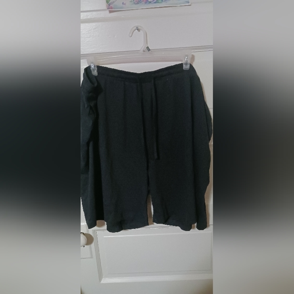 Cozee Corner Womens  Black Shorts 3x. A-20